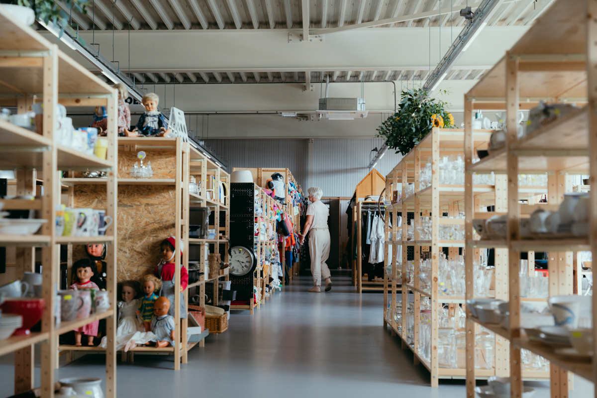 winkelen in Kringloop Red een Kind Groningen