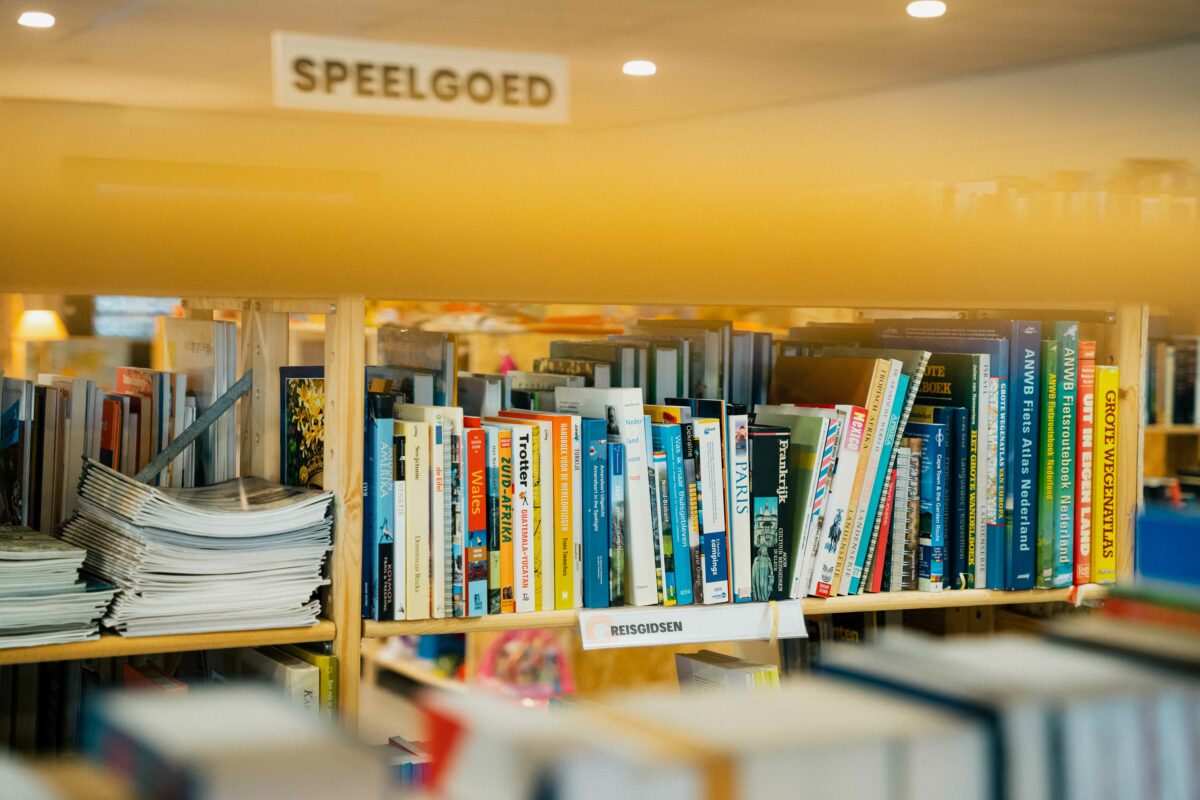 Tweedehands boeken in kringloop Hardenberg.